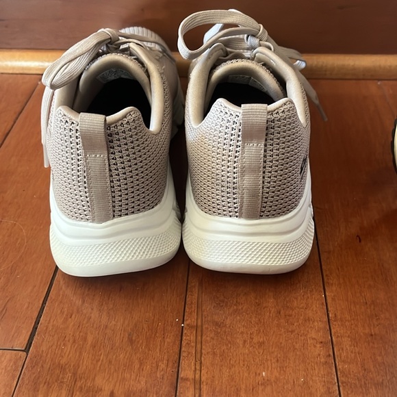 Sketchers Bob’s sneakers - Picture 4 of 4